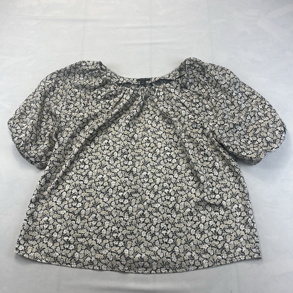 Ann Taylor Factory Cream V Neck Blouse Womens Medium M Lace Trim Puff Sleeve Top